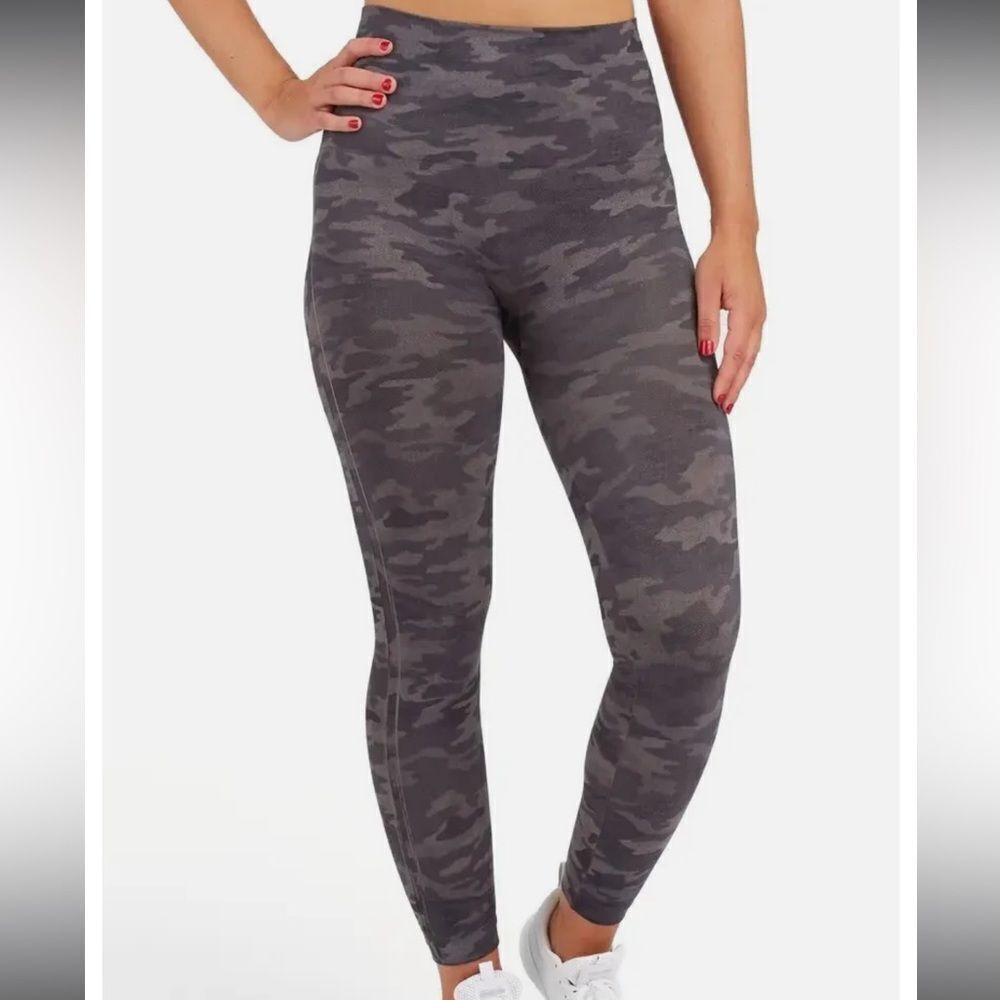 Spanx Look at Me Now Seamless Leggings - FL3515 - Grey/Heather Camo size M